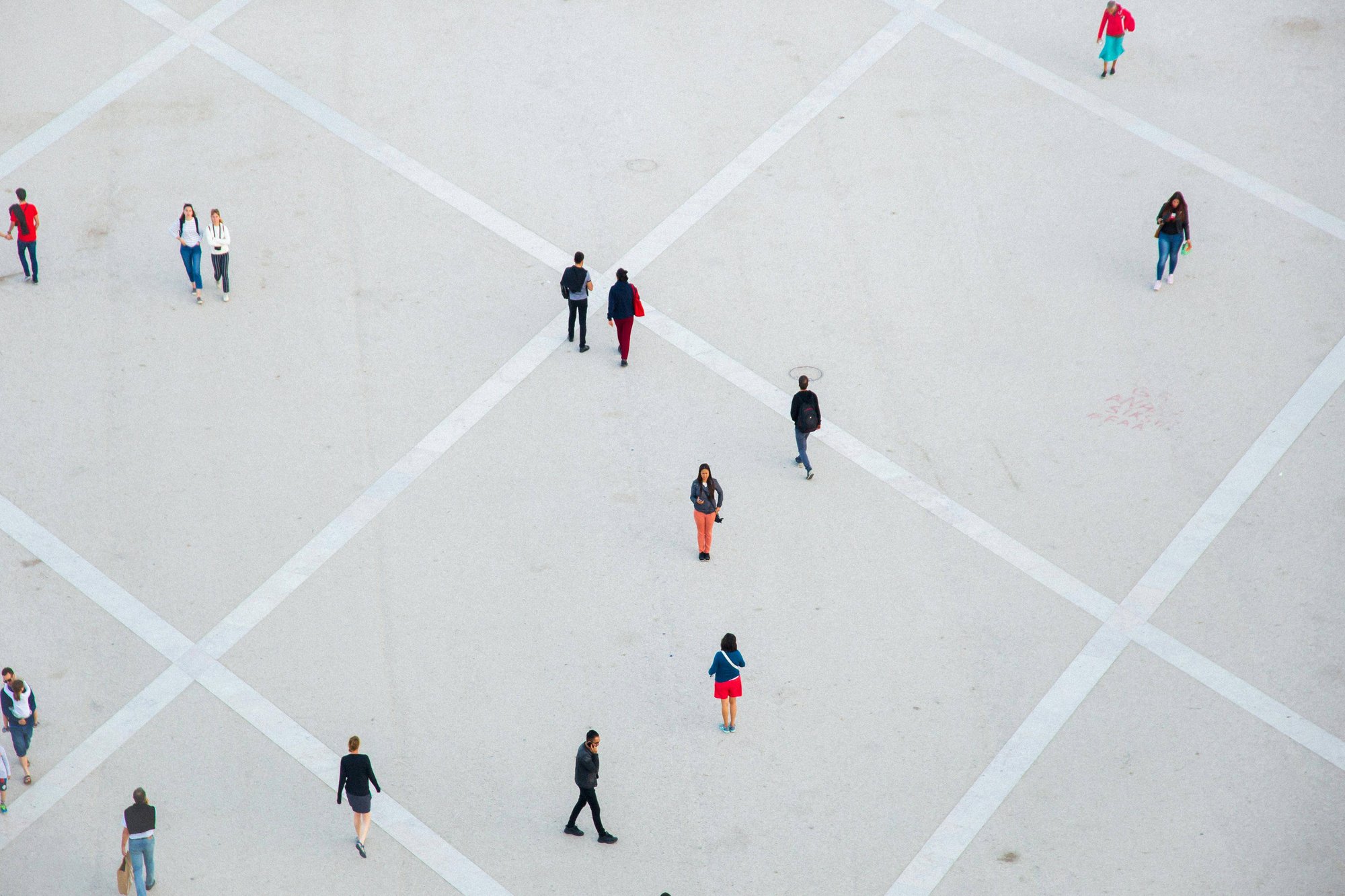 people-street-bird-view-pexels-ryutaro-5191376